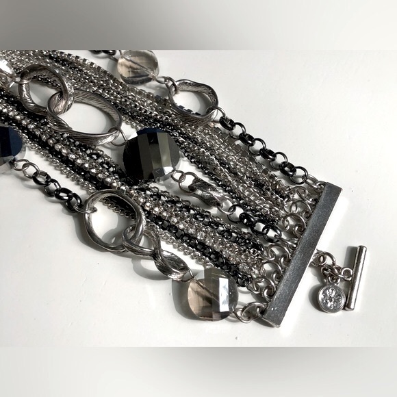 Unique Silver and Black Bracelet - Picture 2 of 6